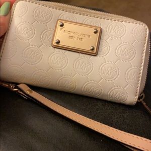 Micheal khors clutch